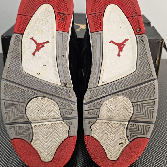 Used No Box,Size 6.5 - Jordan 4 Retro Bred Black/Fire Red Cement 2019 - Picture 7 of 11
